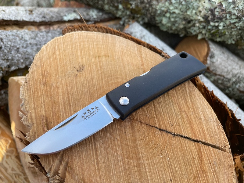 Fallkniven U4 in Elmax photo