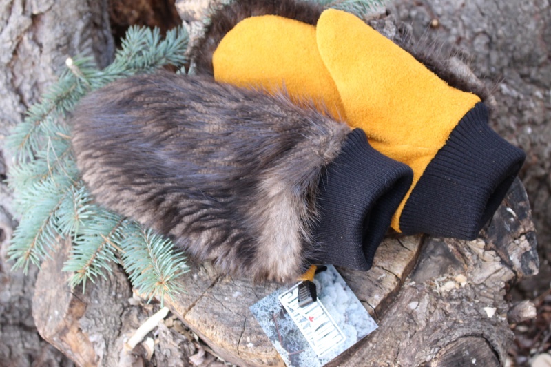 Skookumbrand® Moosehide and Beaverfur Mitts Gold photo