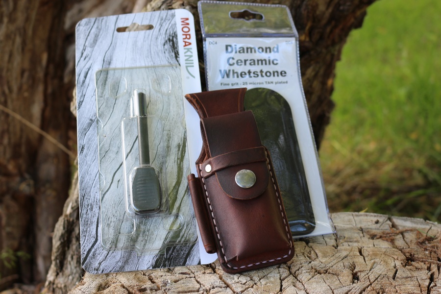 Canadian Bushcraft Leather DC4 Pouch Kit photo
