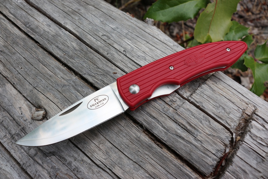 Fallkniven PC in RED Cos Steel photo